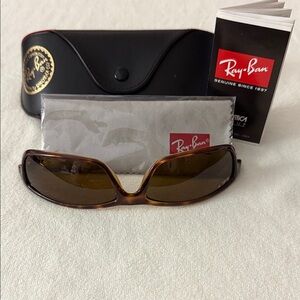 Unisex, Vintage Ray-Ban Tortoise Sunglasses, RB4034 642/83